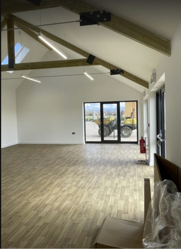 Roman Park Hall, Aylesbury, Roman Park Hall, Sir Henry Lee Crescent, Aylesbury, HP18 0YT