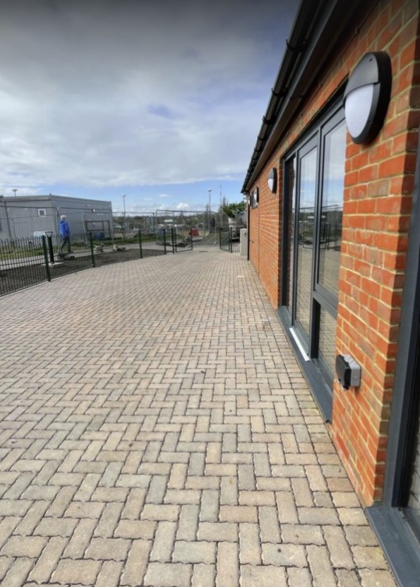 Roman Park Hall, Aylesbury, Roman Park Hall, Sir Henry Lee Crescent, Aylesbury, HP18 0YT